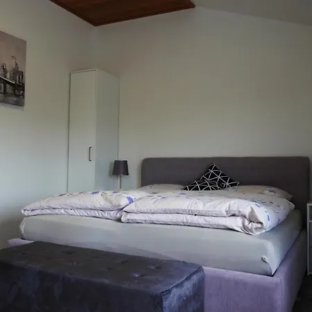 Apartman Zona *