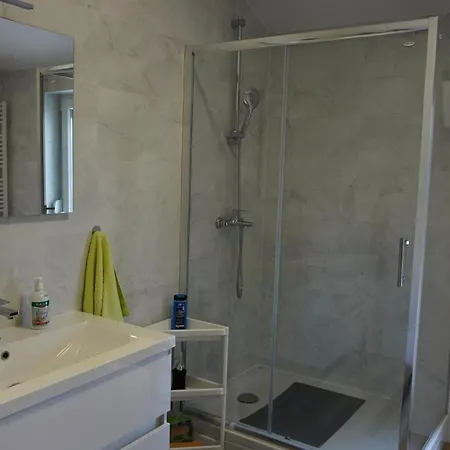 Zona Apartment *