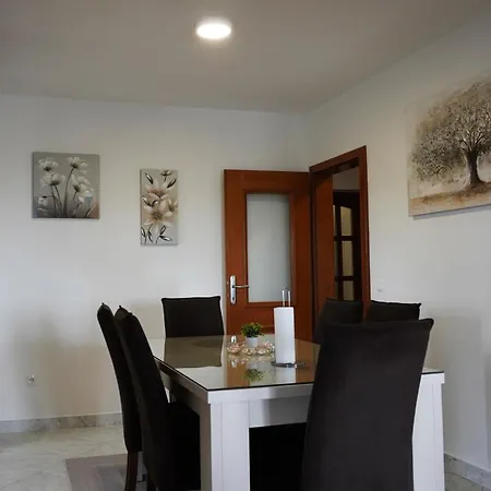 Zona Apartman Siroki Brijeg